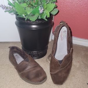 Toast warm BOB 👞 shoes with memory form. To big for me never worn